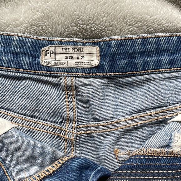 Free People denim shorts - Picture 3 of 4